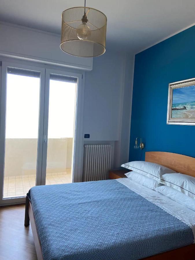 Tramonto In Baia Appartement Pesaro Buitenkant foto