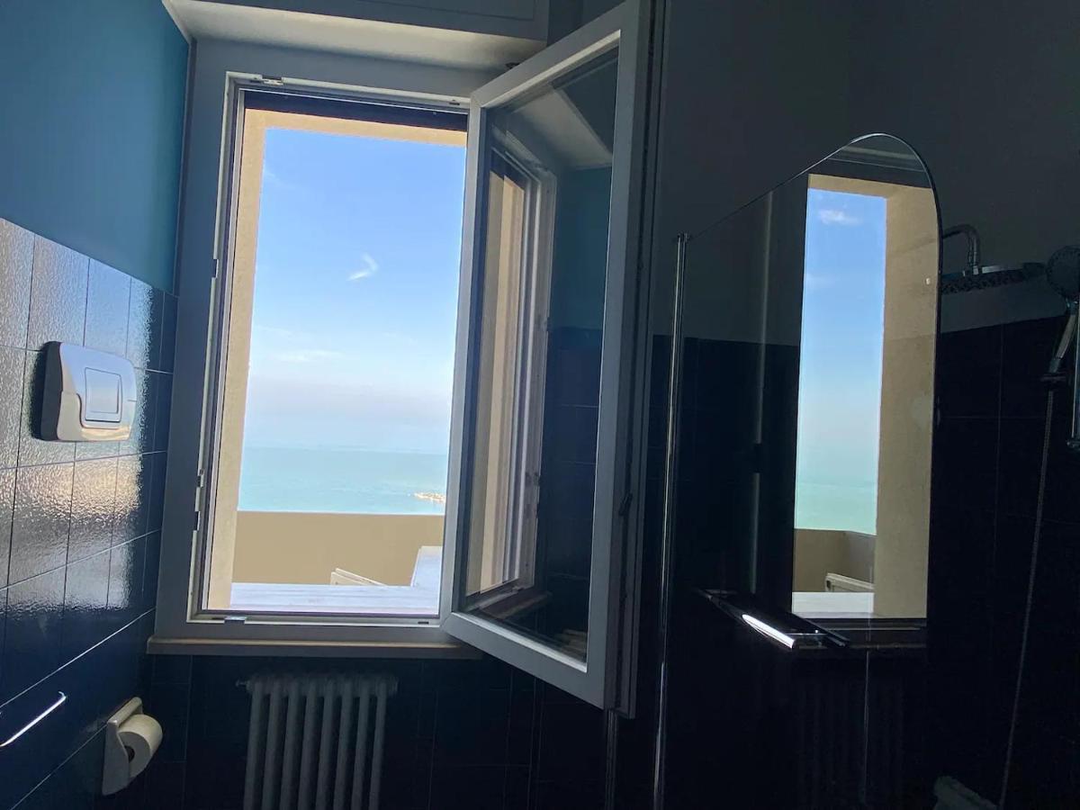 Tramonto In Baia Appartement Pesaro Buitenkant foto