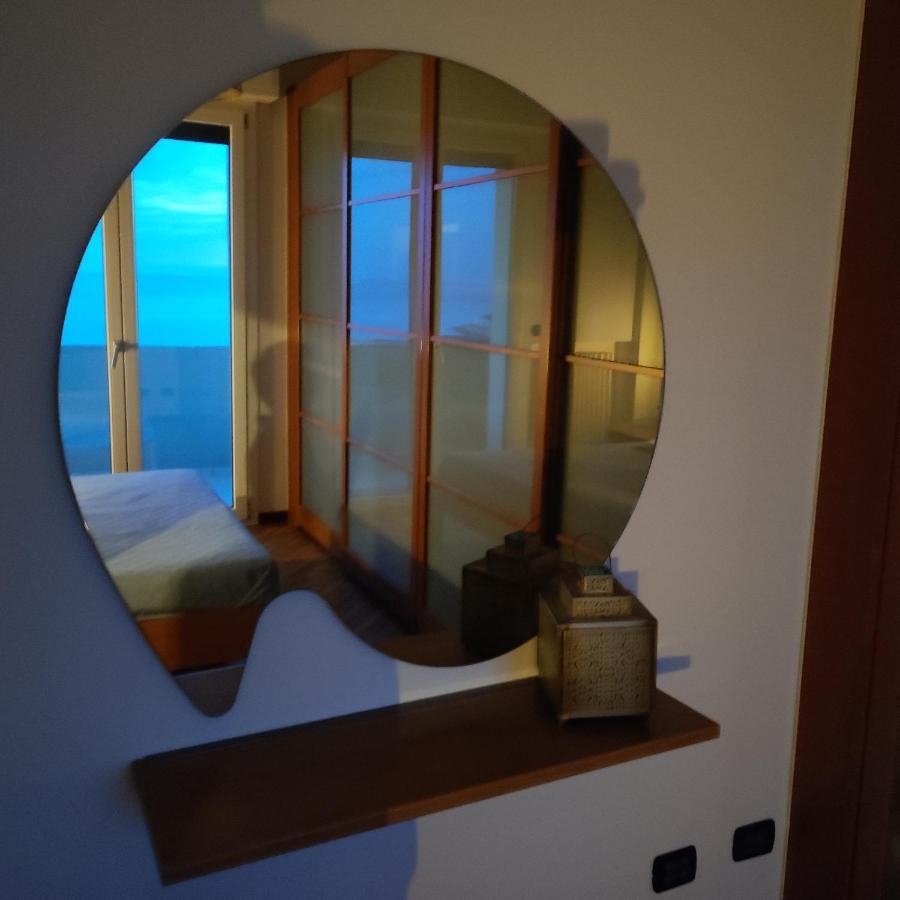 Tramonto In Baia Appartement Pesaro Buitenkant foto